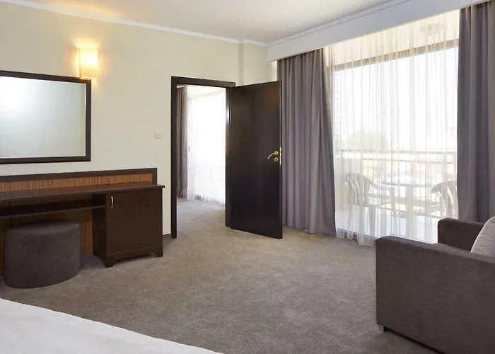 Nobel Ultra - Free Access Szálloda