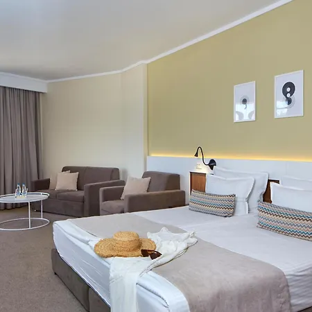 Отель Nobel Ultra - Free Access