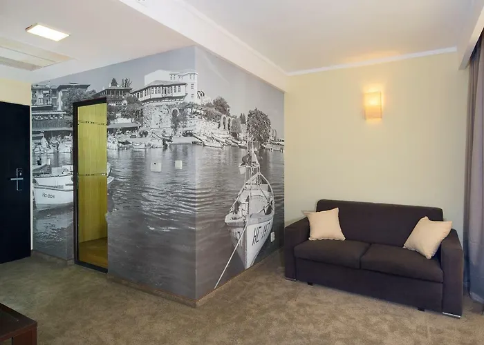 Nobel Ultra - Free Access ساني بيتش